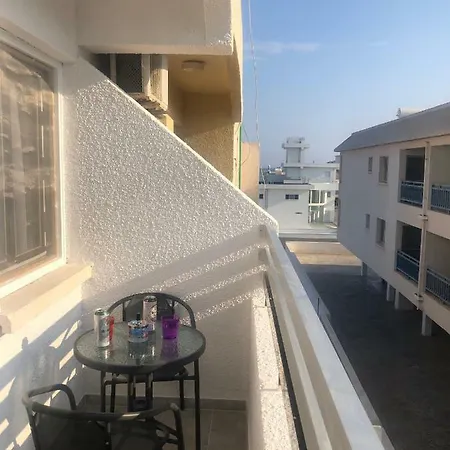 Agianapanest Apartamento *